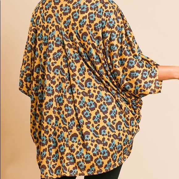 ⭐️⭐️last one⭐️⭐️umgee plus animal print kimono 1X - Picture 4 of 7